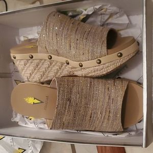 Volatile Ravine in Bronze Size 7